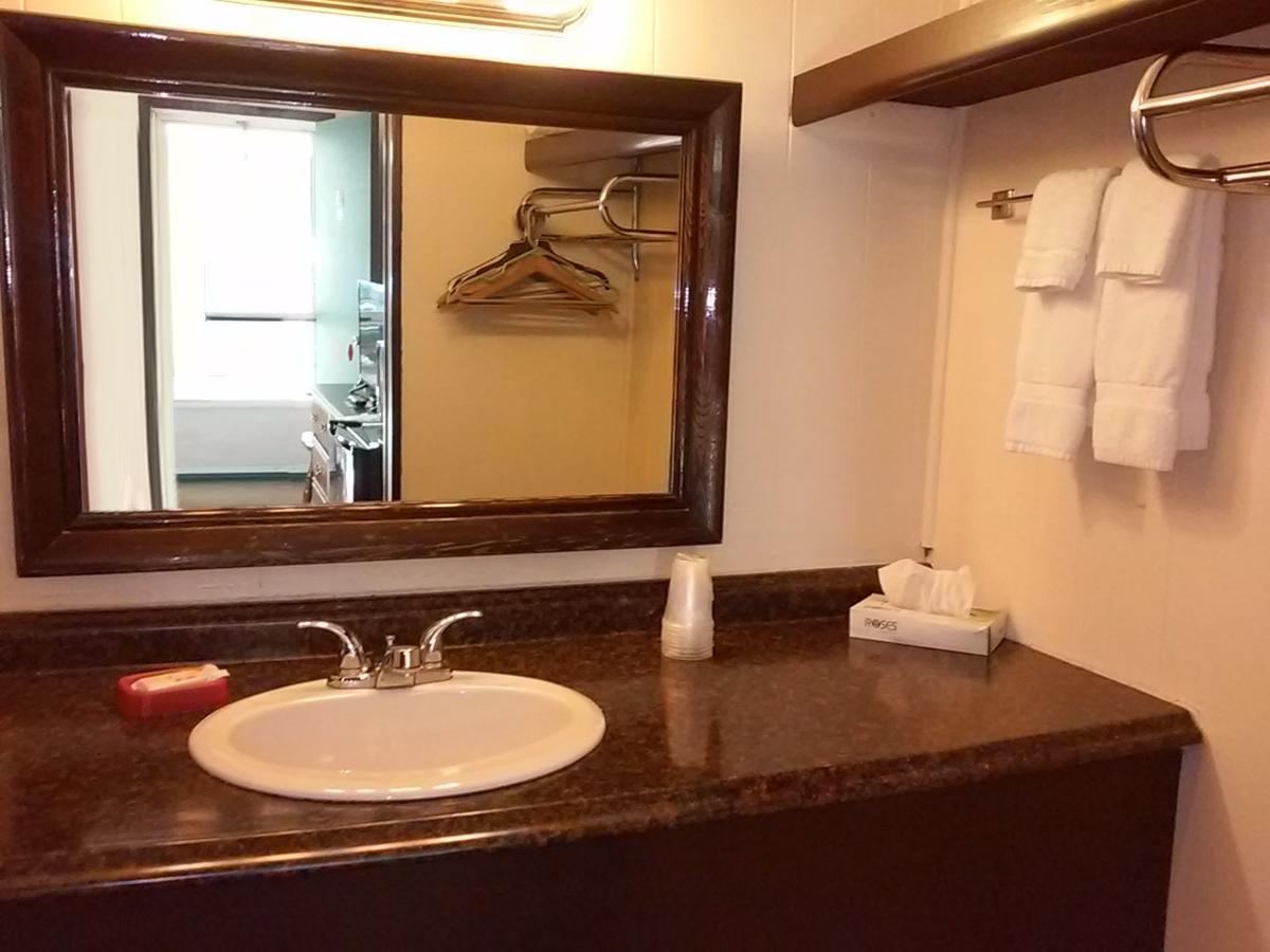 Motel Holiday House Hillsdale