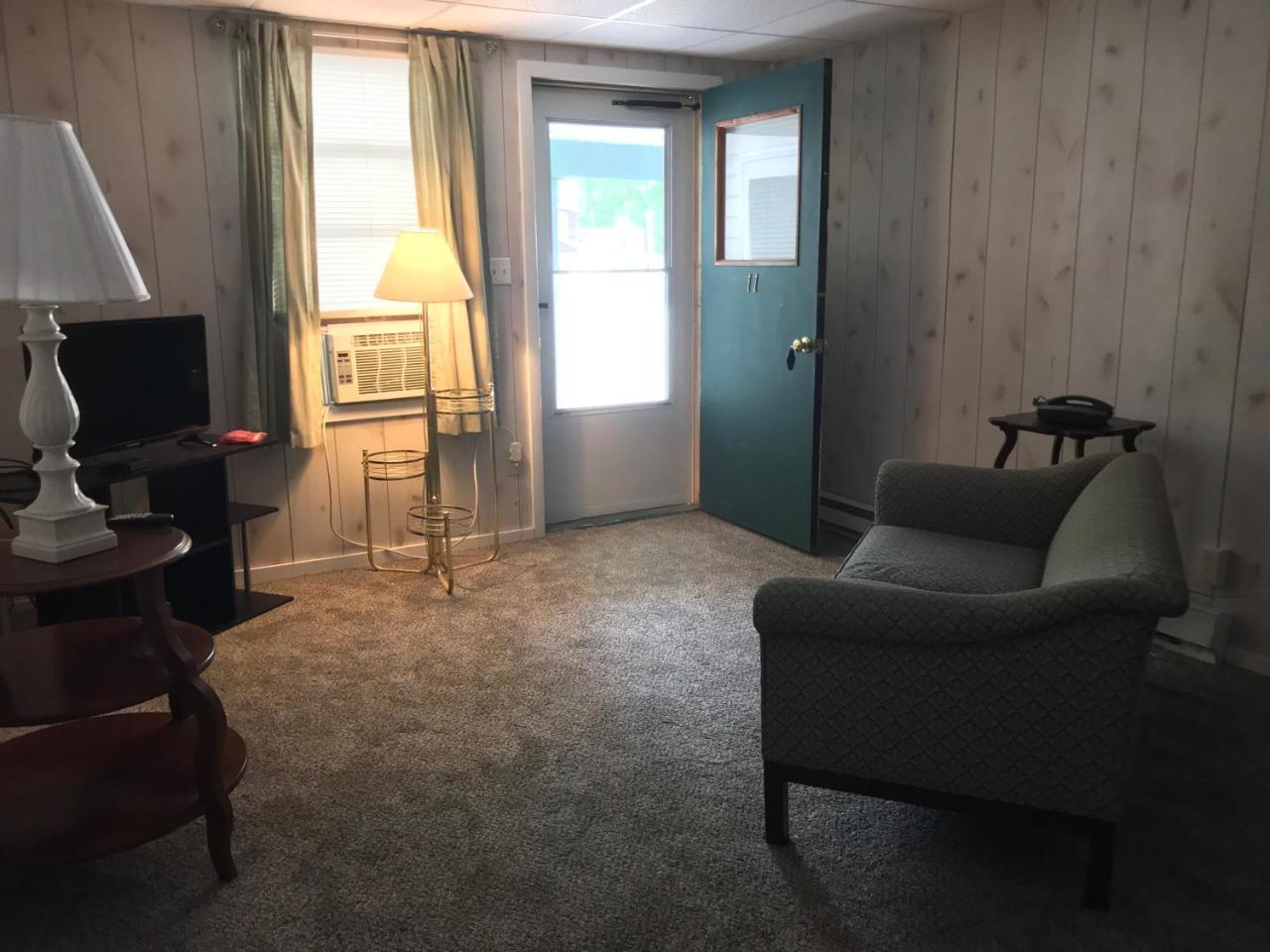 Motel Holiday House Hillsdale