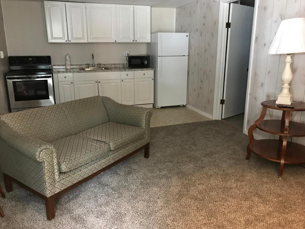 Motel Holiday House 2*